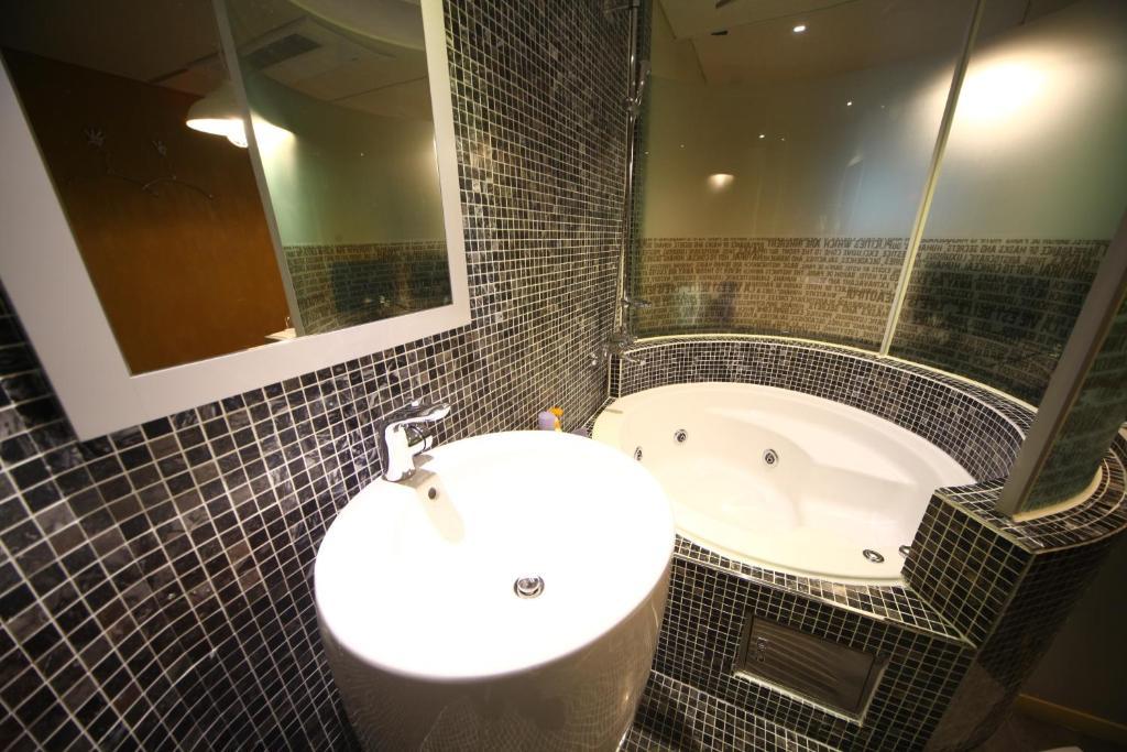 Baron De Paris Motel Seoul Room photo