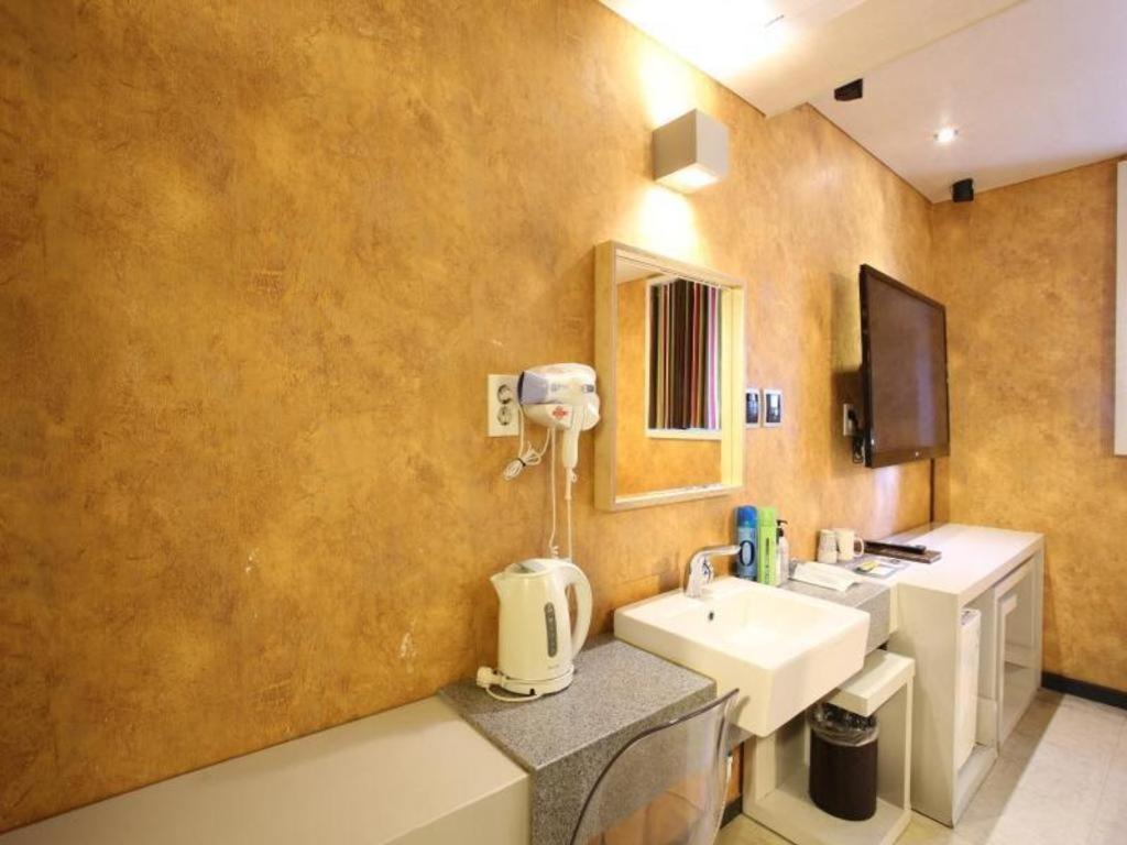 Baron De Paris Motel Seoul Exterior photo