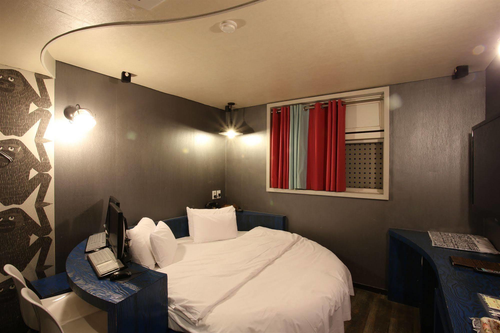 Baron De Paris Motel Seoul Exterior photo